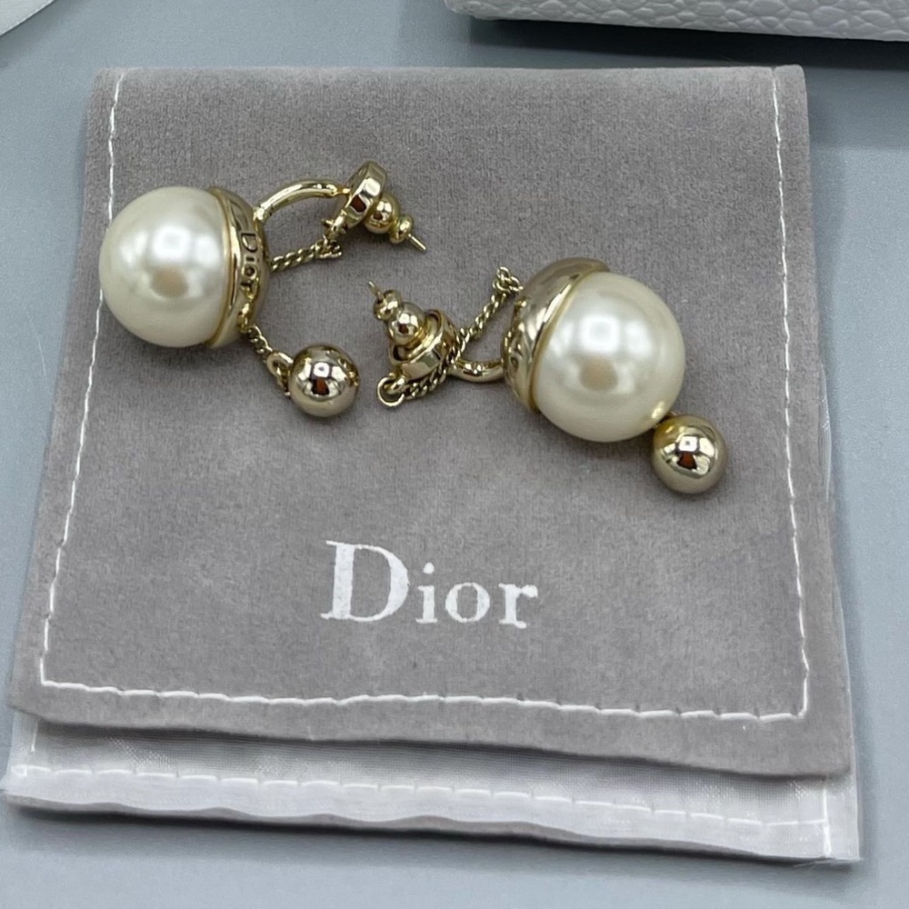 AUTHENTIC Dior - Picture 2 of 4